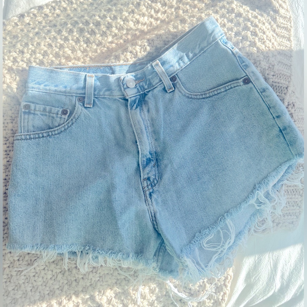 Vintage Levi Lightwash Shorts